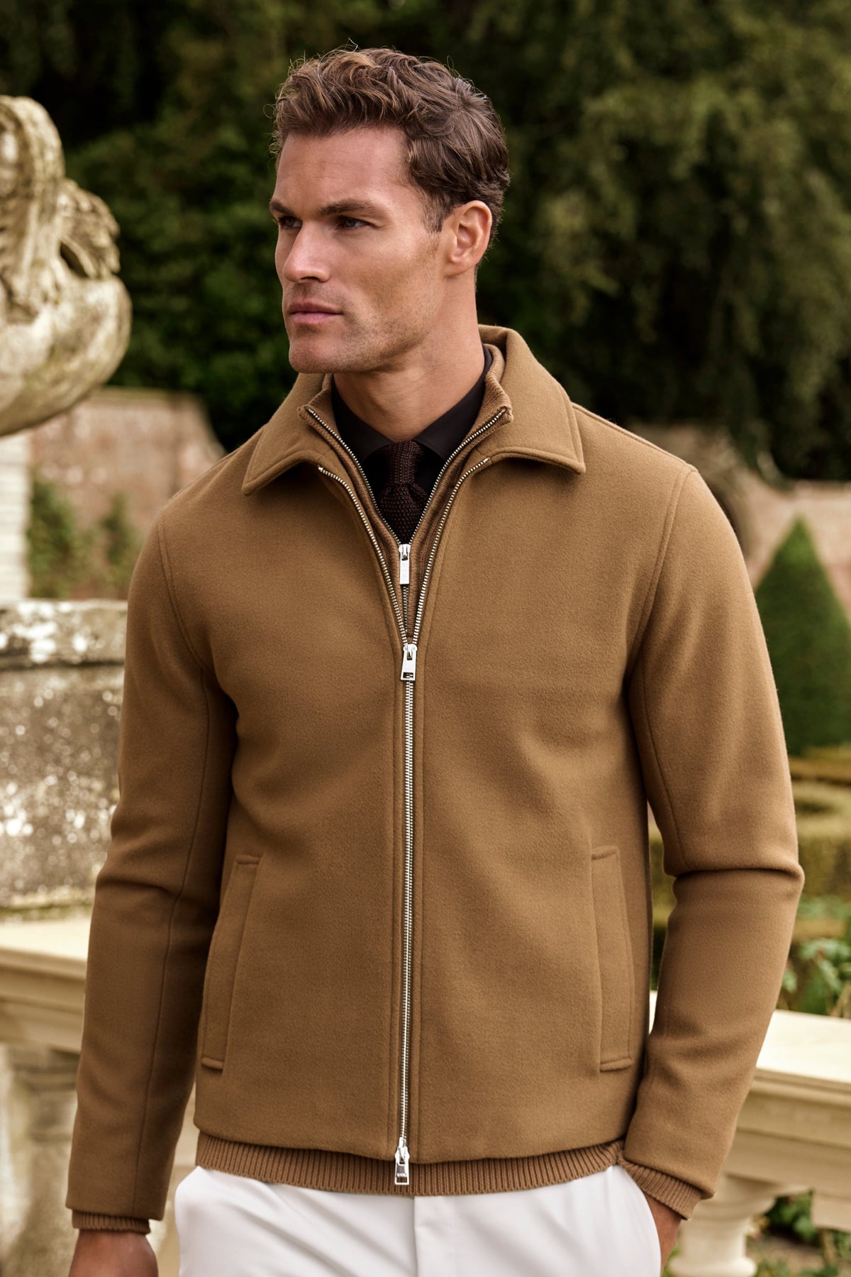 #color_Khaki