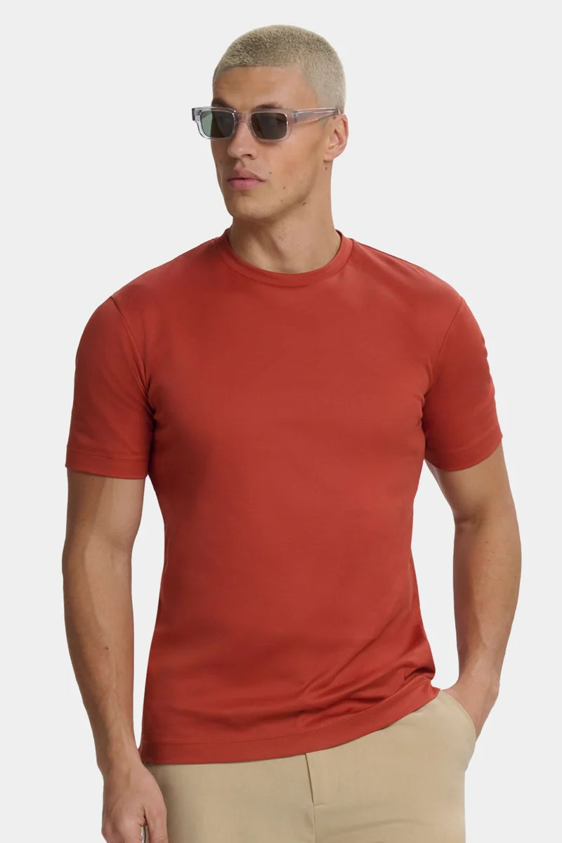 THE DESIO SLIM T-SHIRT - Red Brick
