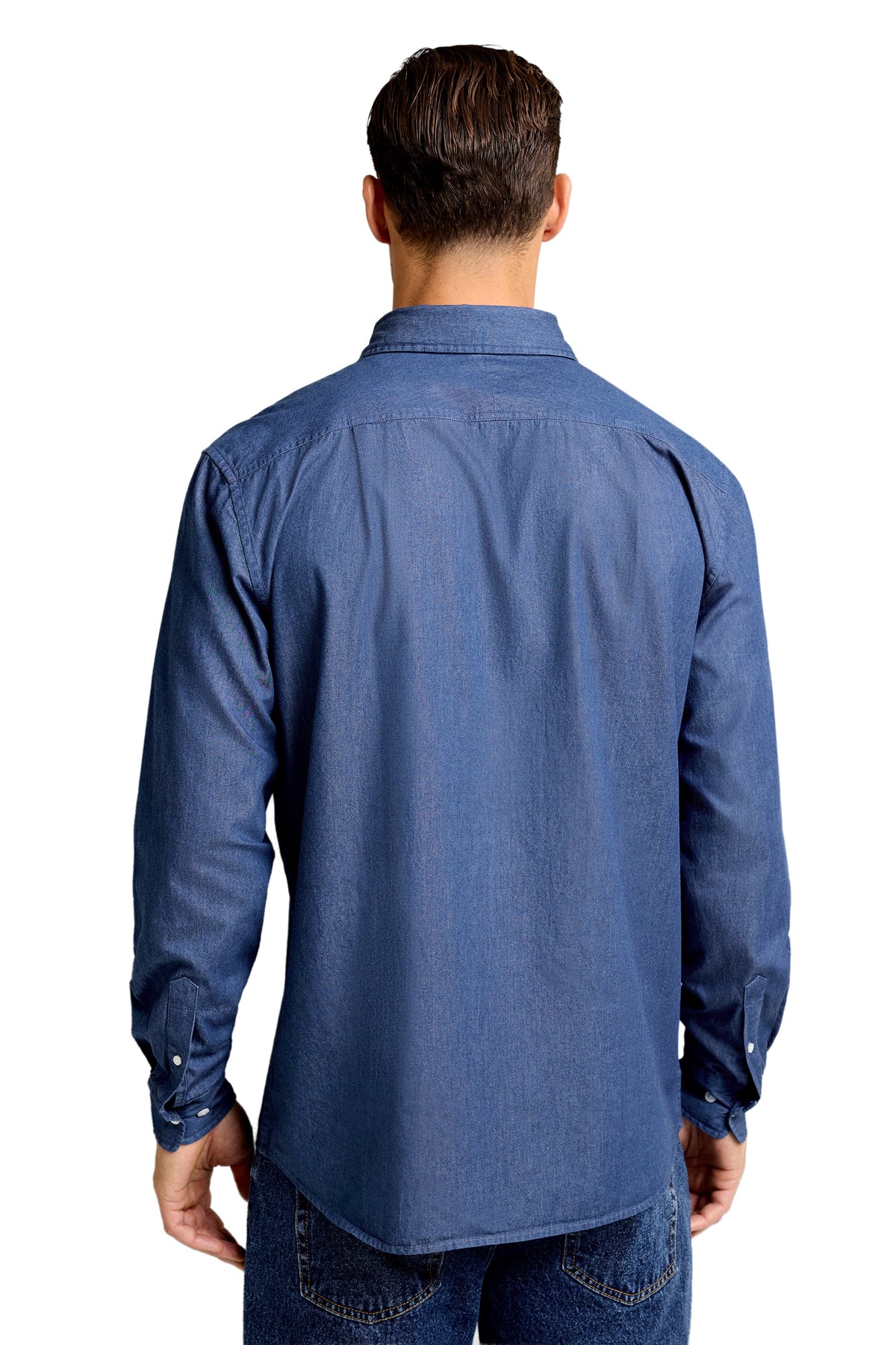 THE CHAMBRAY SHIRT