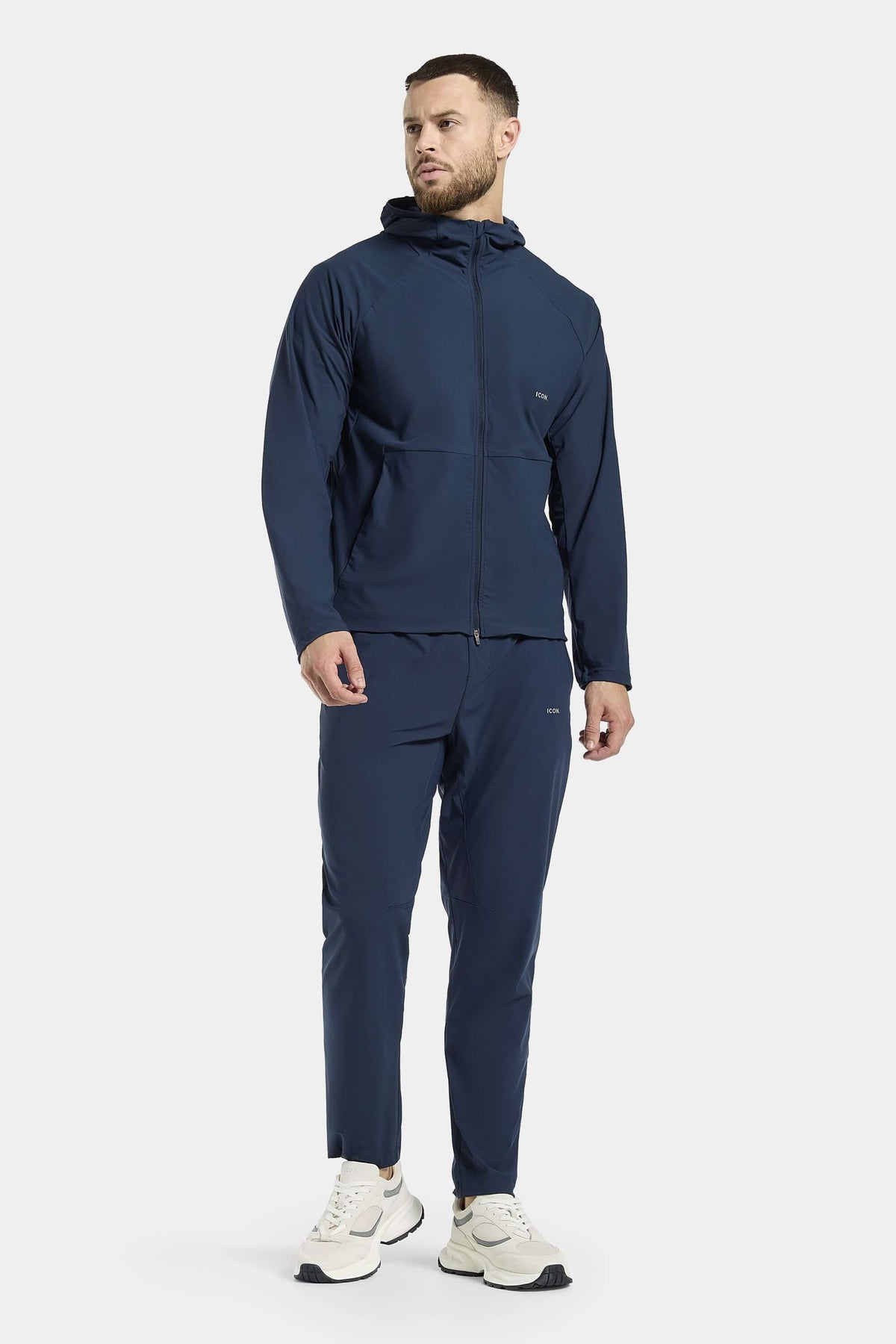 THE ACTIVE HOODED WINDBREAKER