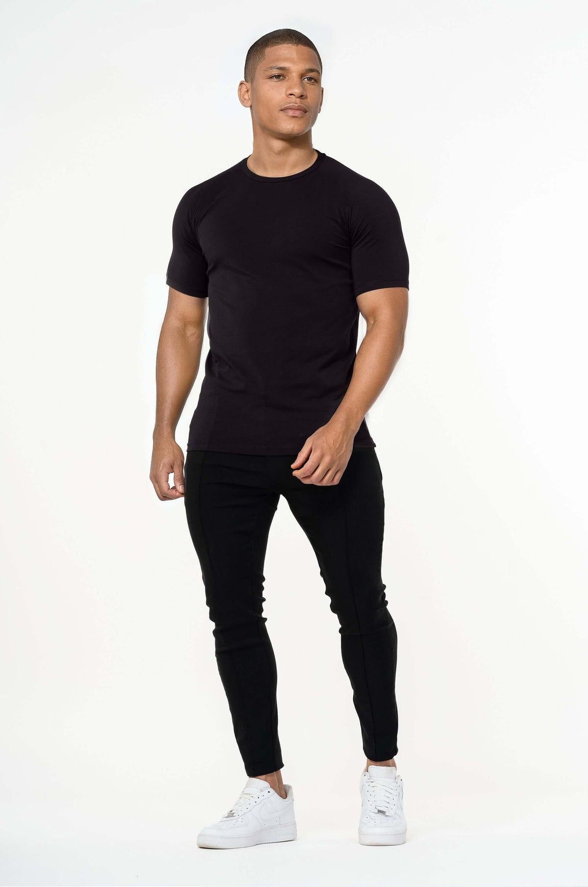 THE ESSENTIAL T-SHIRT