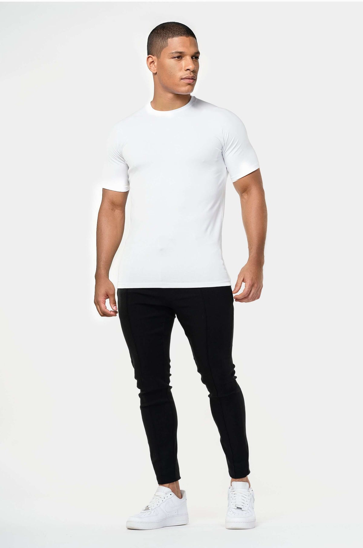 THE ESSENTIAL T-SHIRT